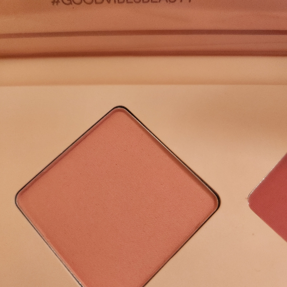 ĀTHR Beauty Crystal Charged Cheek Palette - Picture 5 of 8